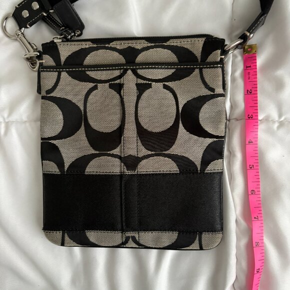 Coach Signature Canvas Logo Black Crossbody Bag Purse EUC - Picture 4 of 6